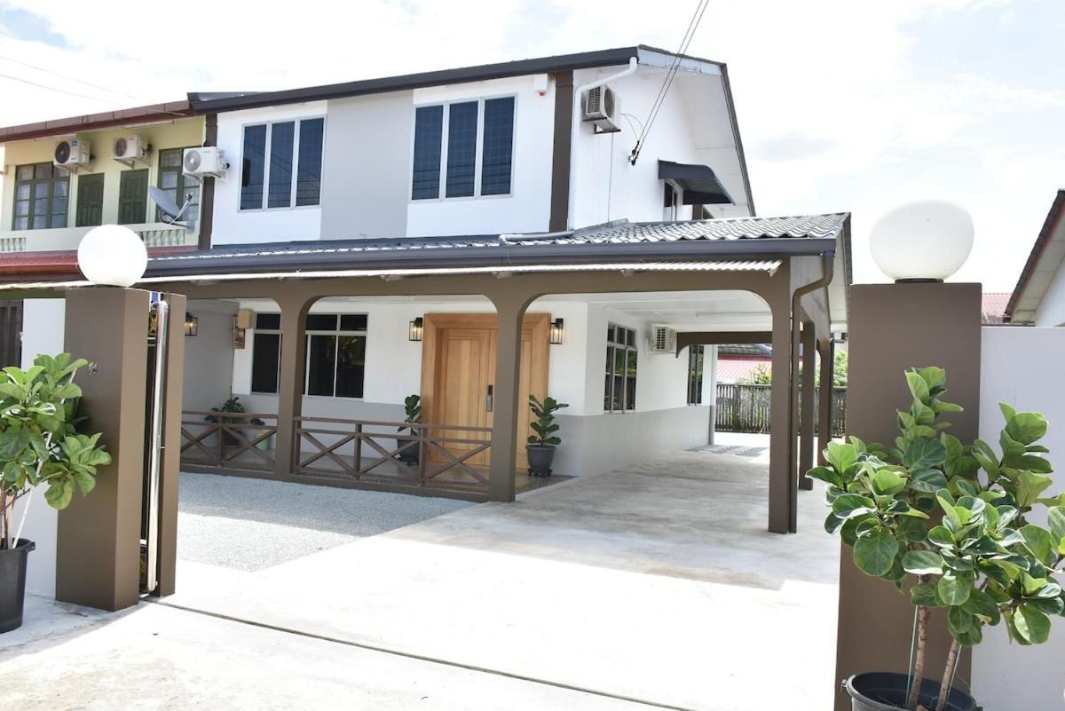 Rain Tree Homestay Bintulu Exteriér fotografie
