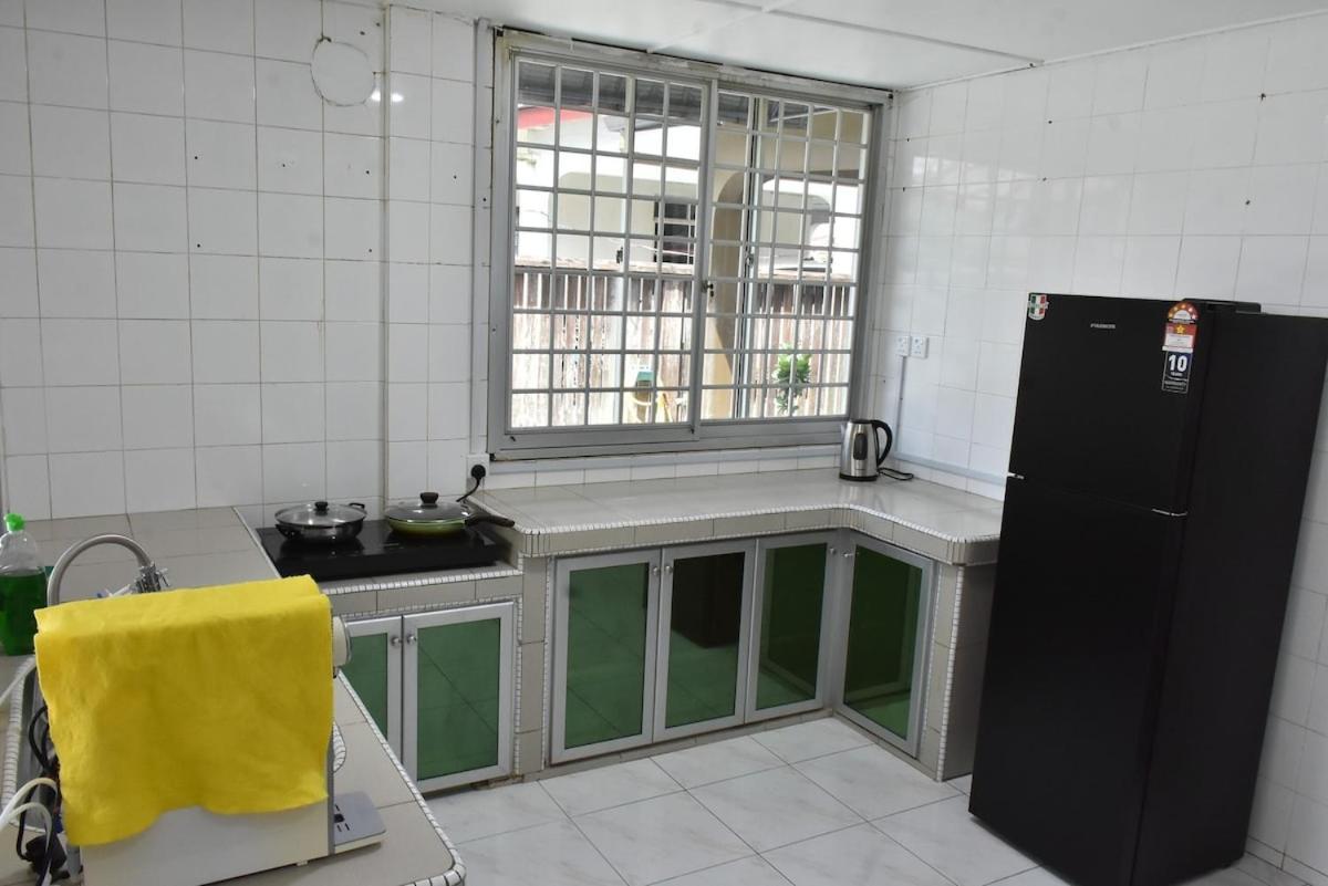 Rain Tree Homestay Bintulu Exteriér fotografie